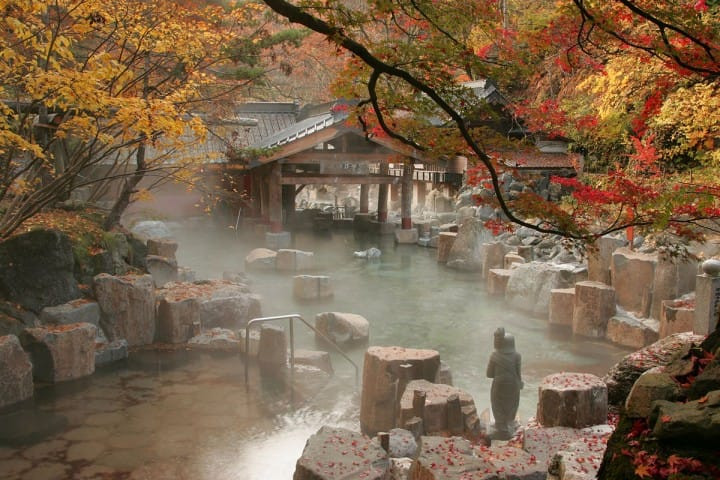 Onsen là gì? những quy tắc thú vị khi tắm Onsen Nhật Bản